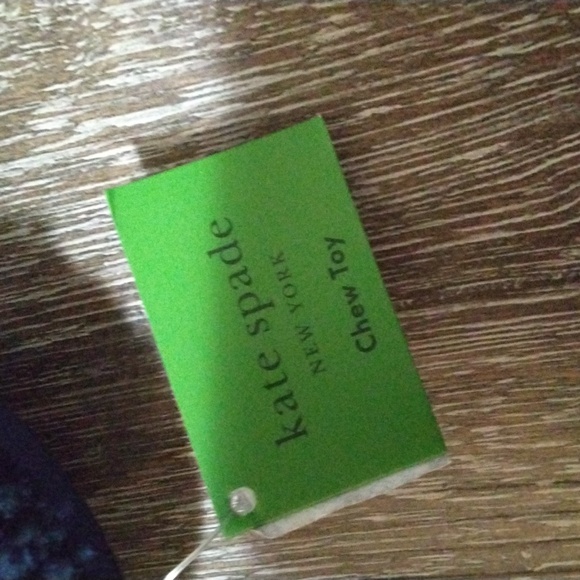 NWT: KATE SPADE; 3 PC. AVENTURE STRIPE ♡ CHEW TOY, ●▪︎● TIE & COLORBLOCK BANDANA - Picture 4 of 9